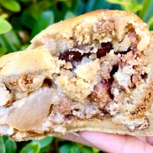 Bussin’ Brulee – Apple Fritter Cookie